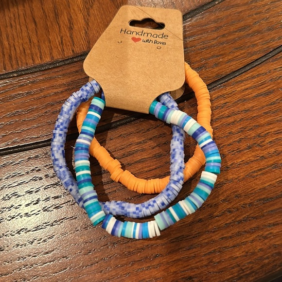 Bracelets - Picture 3 of 4